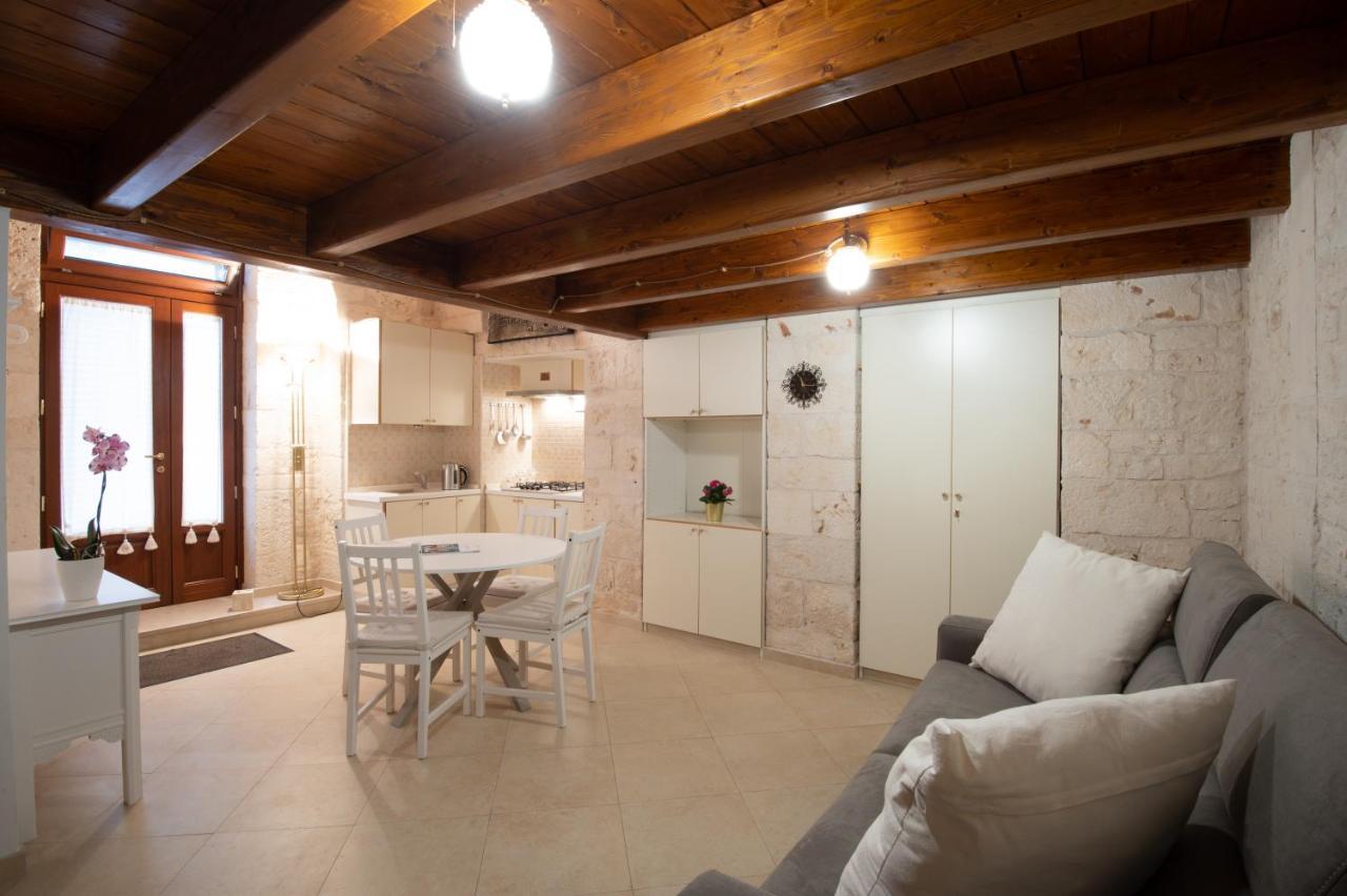 Dimora Noci Mia Apartment Luaran gambar